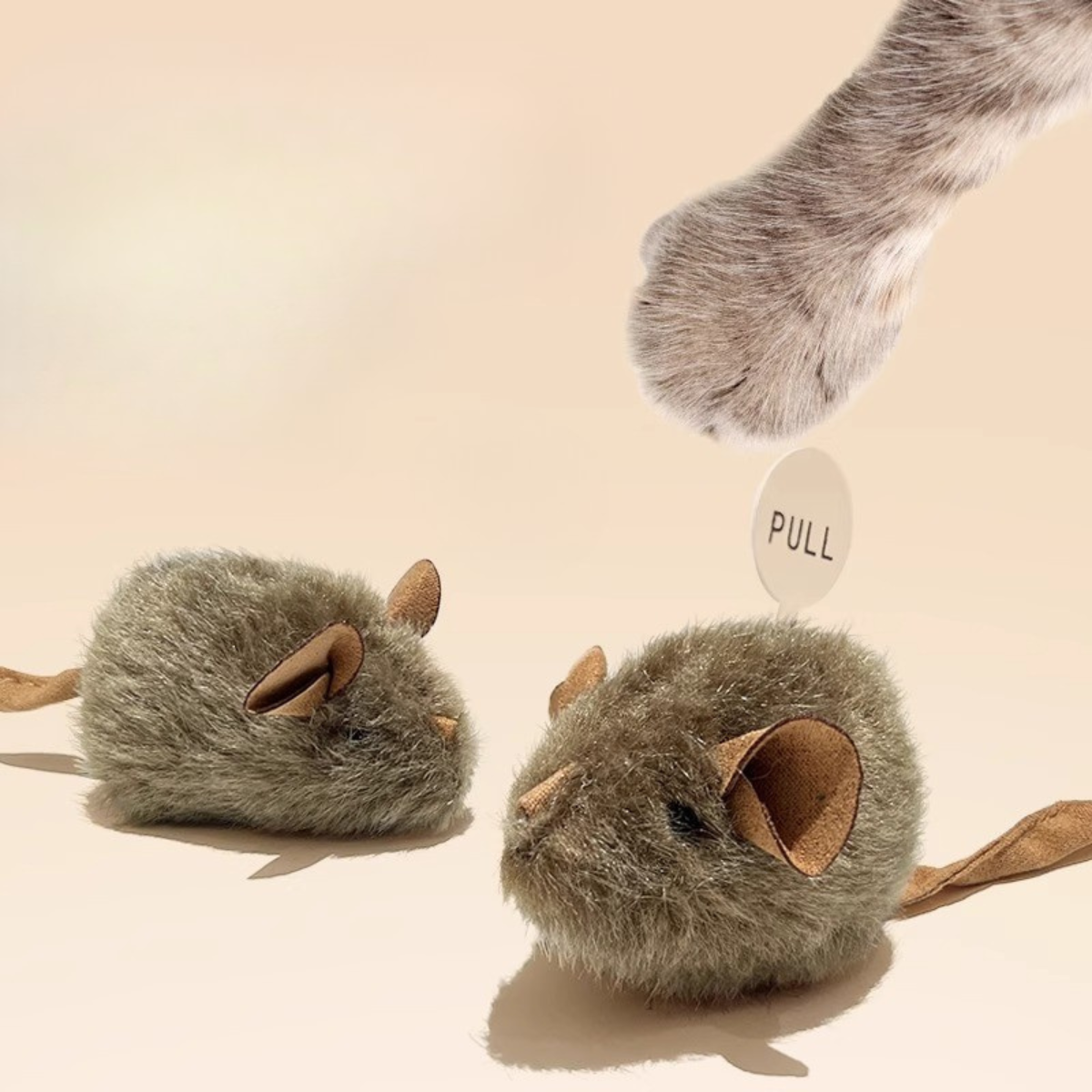 Interactive Catnip Mouse Toy – Squeaks on Touch