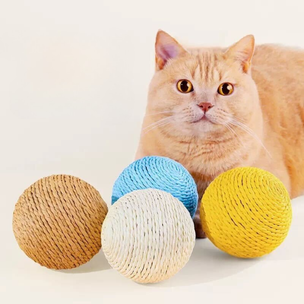 Sisal Rope Rolling Ball - Interactive Rattle Toy - White - Toys - Catati Cat Store