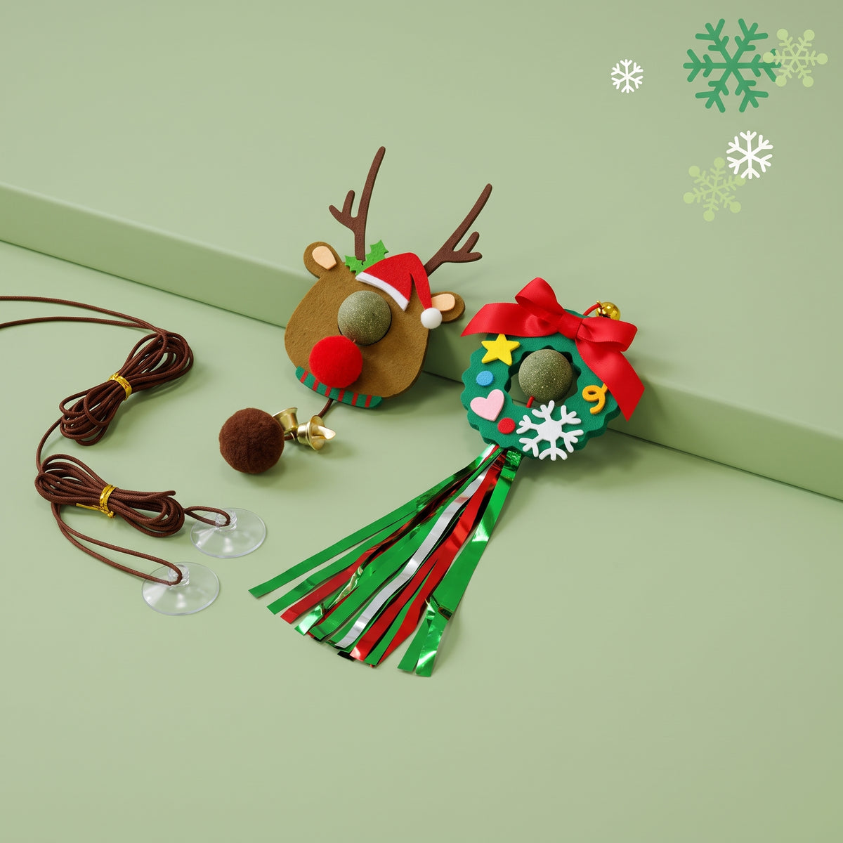 Holiday Catnip Wall Toy – Wreath or Reindeer with Bells